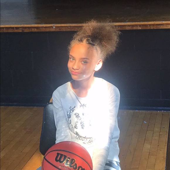 Meet your Posher, Julia - Picture 1 of 1